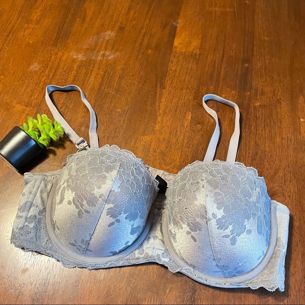 Torrid Curve Grey Lace Push Up Bra Size 40D